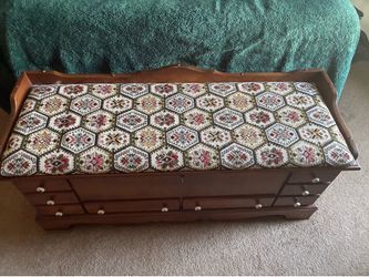 Lane cedar chest