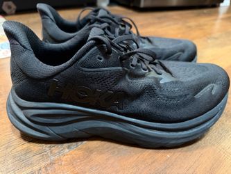 Black Hoka Clifton 10, size 10