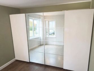 Modern free standing closet