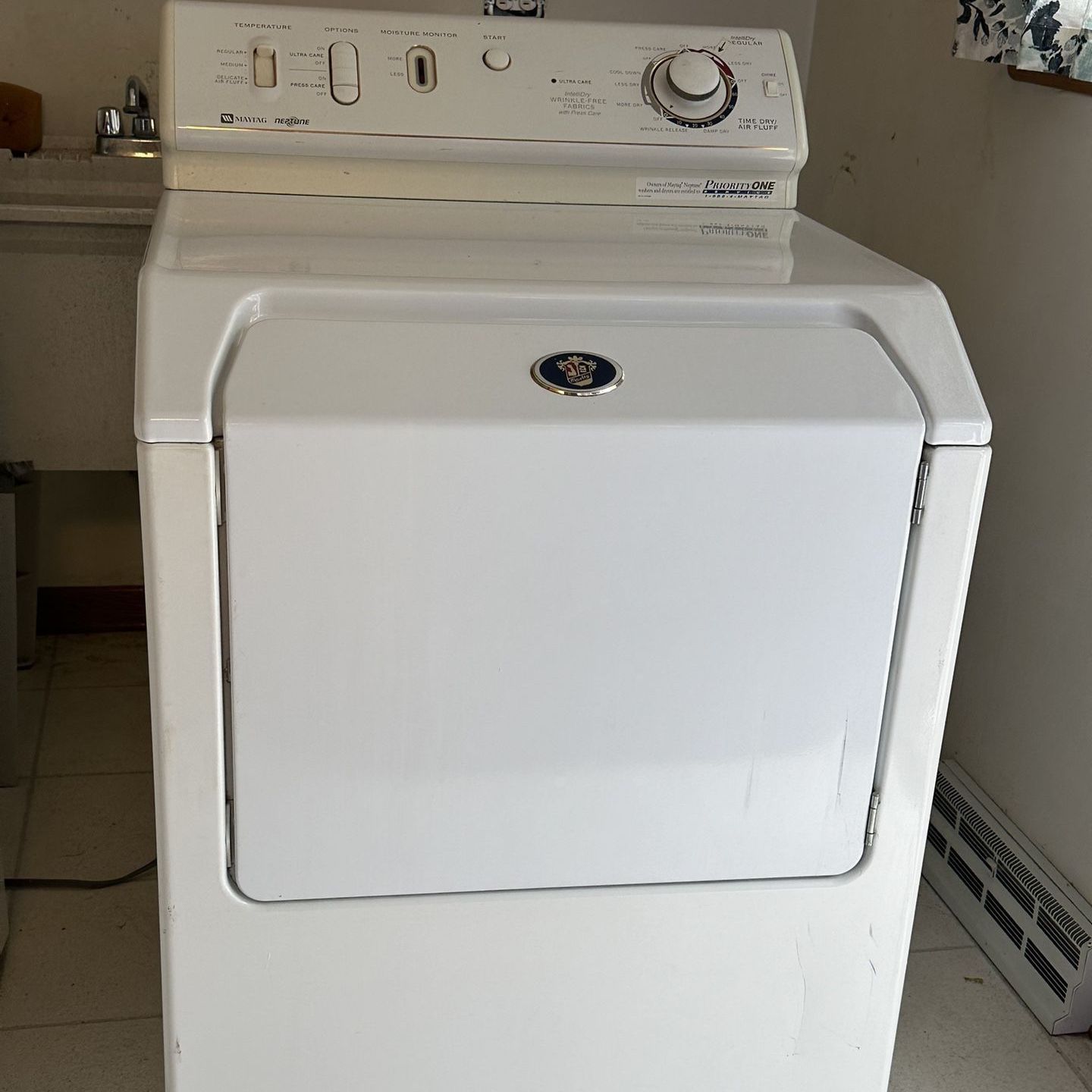 Maytag Neptune Gas Dryer Model MDG4000BWW