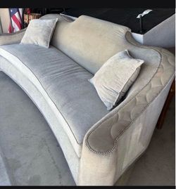 COUCH MUST GO !!