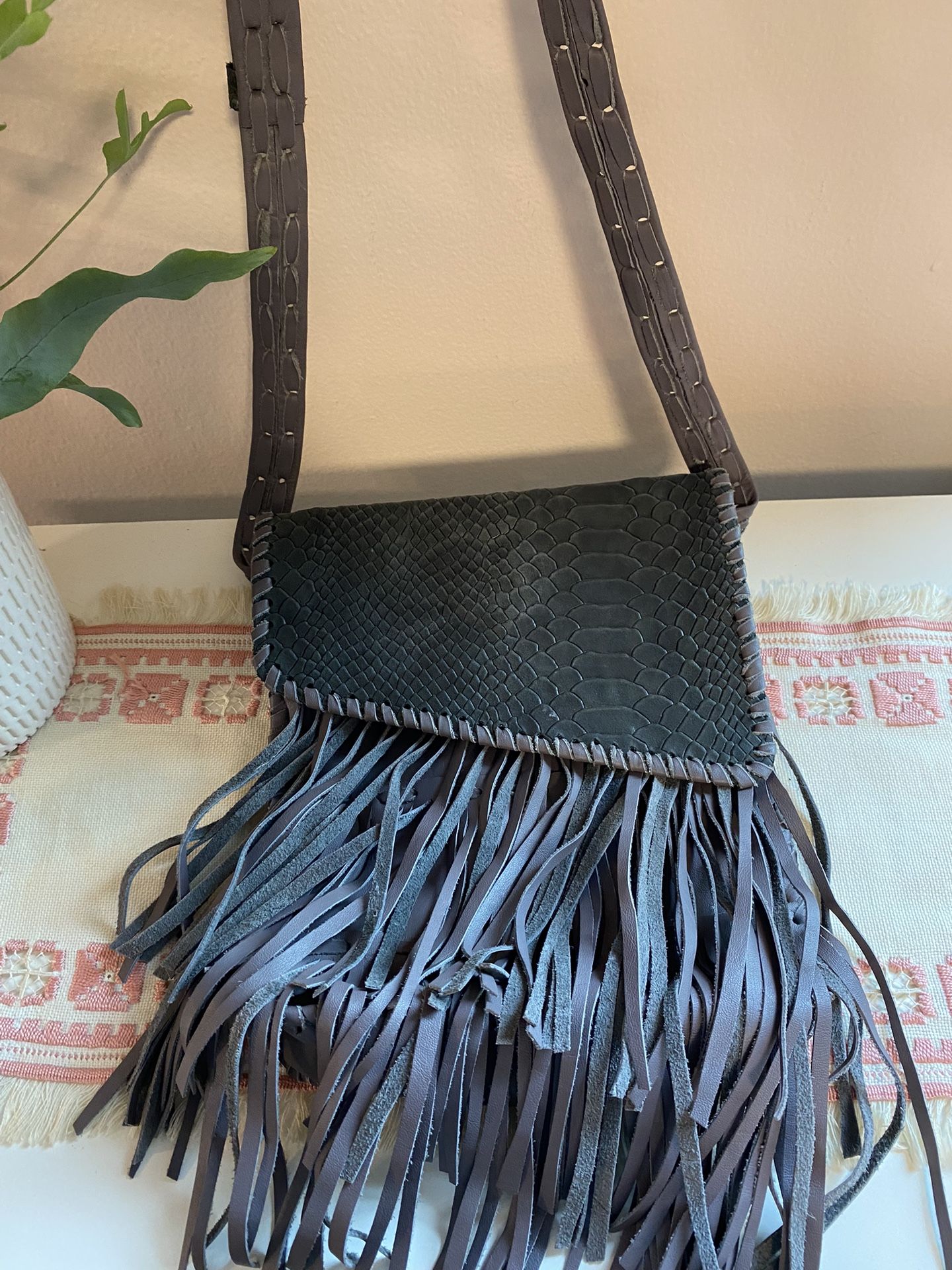 Areias Leather Fringe Bag