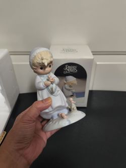 Precious  Moments  Winter's Song Figurine