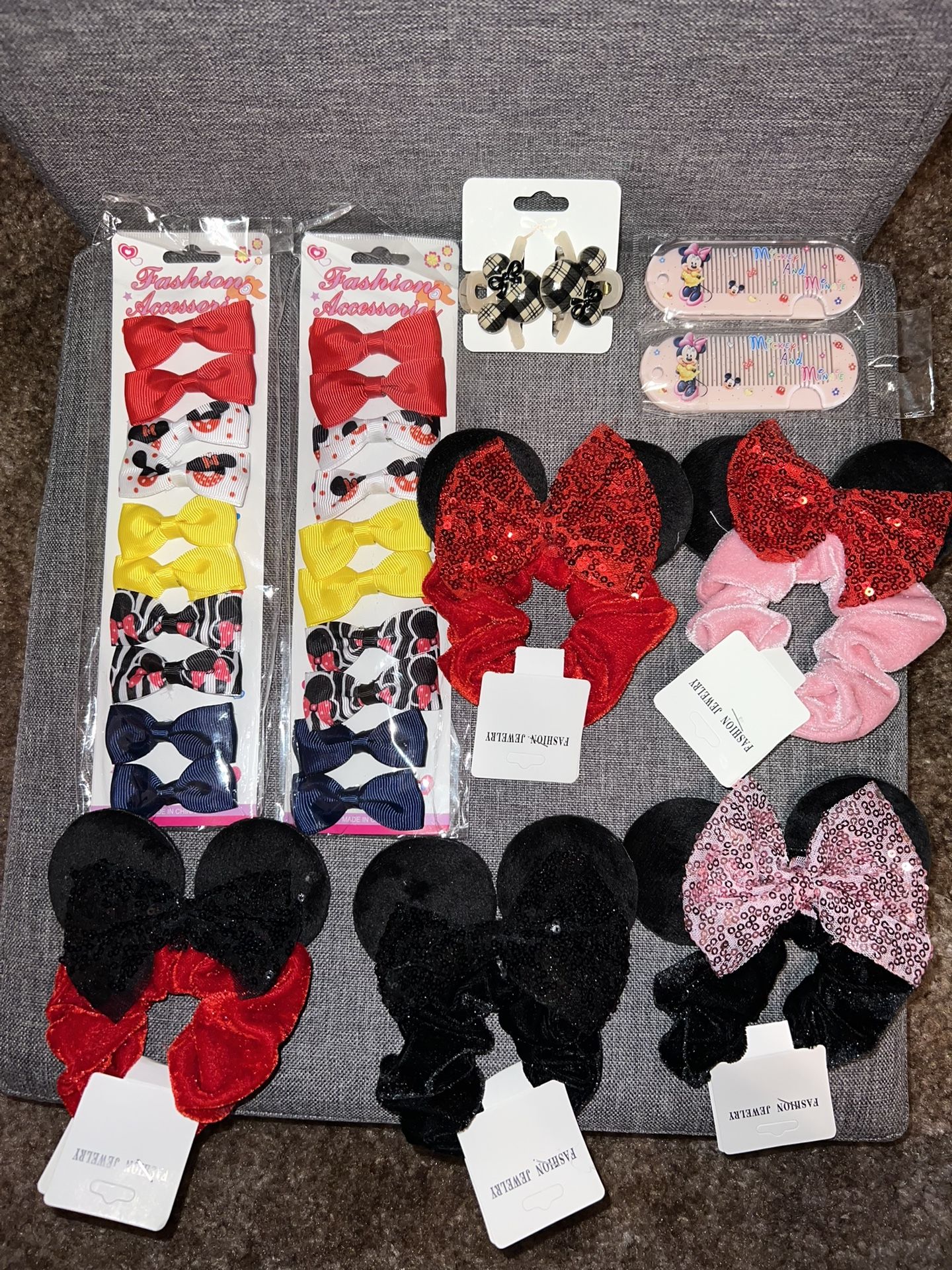Cute Accessories 🩷🤍