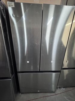 Samsung French Door Refrigerator RF24BB6200QL — Cosmetic Dents