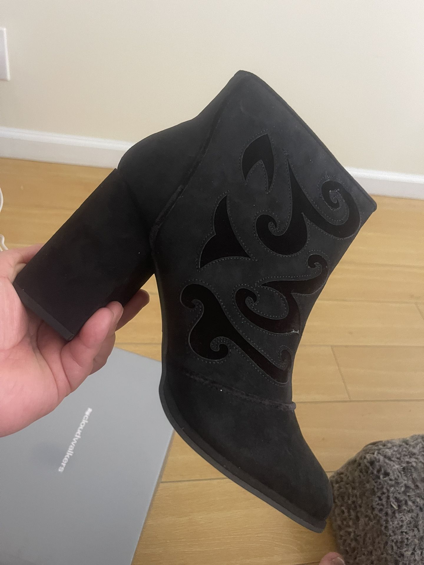 Black Boots - Size 9W