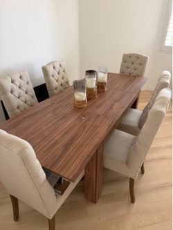 Walnut Finish Dining Table with 6 Tufted Chairs