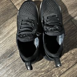 Nike 270s White/Black/Hyper Pink