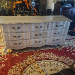 Nice Dresser With 9 Doors 