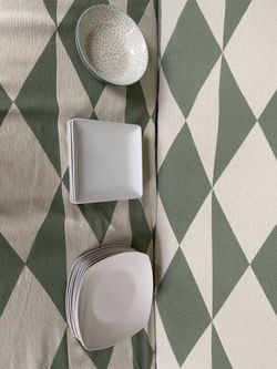 Dishware
