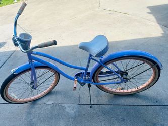 Women bike
