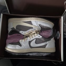 Jordan 1 Travis Scott Reverse Mocha