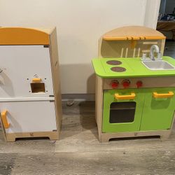 Wooden Kitchen Set With Appliances