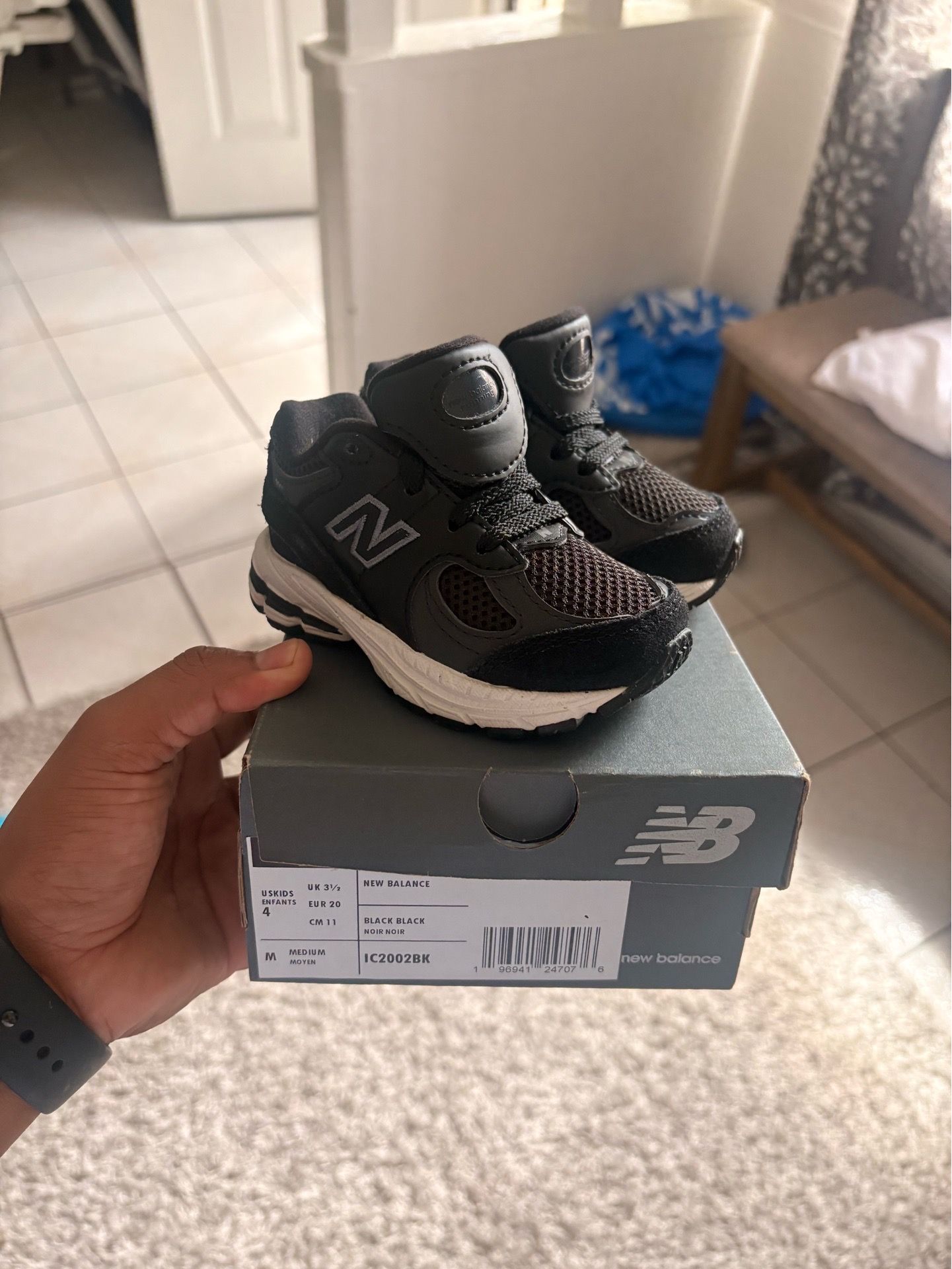 New Balance size 4c