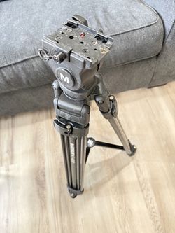 MAGNUS VT 4000 TRIPOD