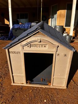 XLarge Plastic Outdoor Dog House