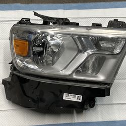 Headlight DODGE RAM 1(contact info removed)-2022