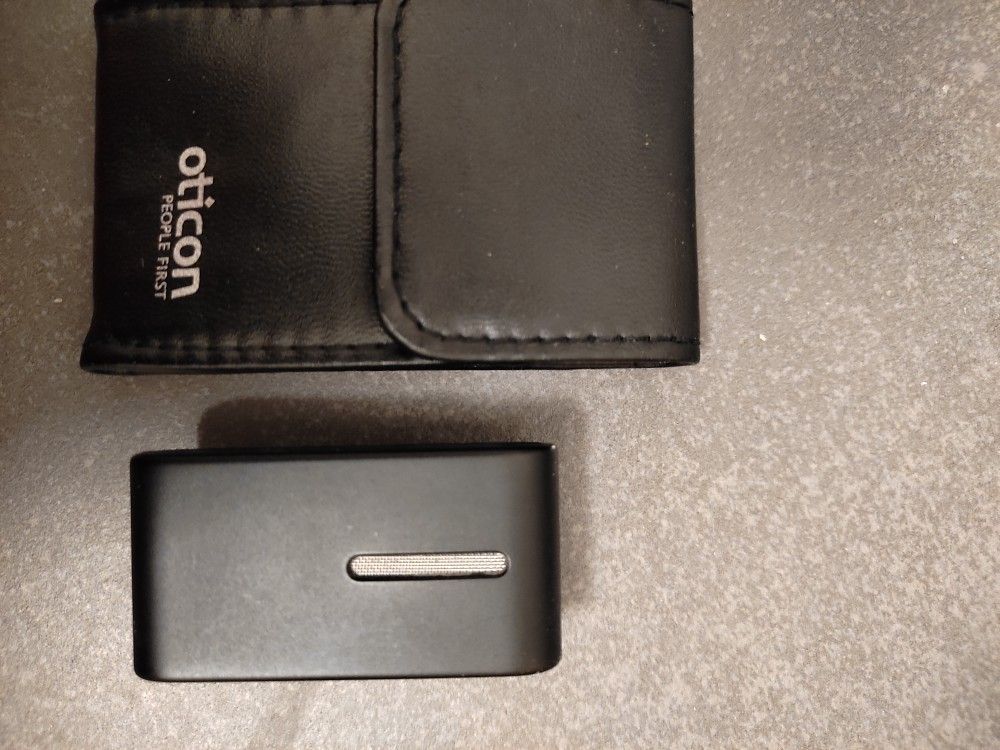 Oticon Connect Clip Wireless Microphone And Streamer Accessory 