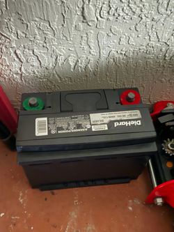 Car battery recently purchased 4 SALE