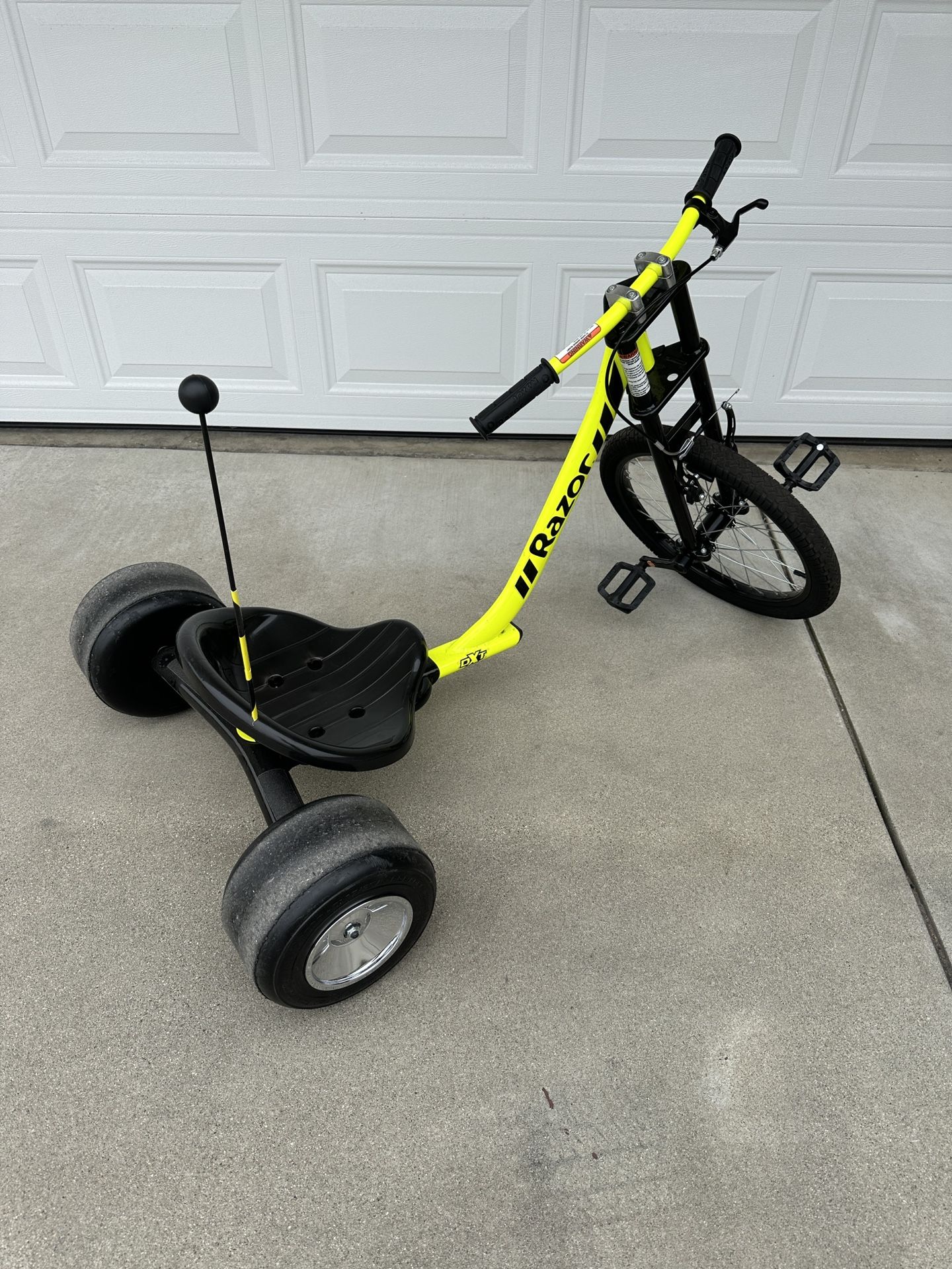 Razor DXT Heavy Duty Road Bike Drifter, 3-Wheeled Trike for