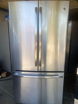 Refrigerator stainless