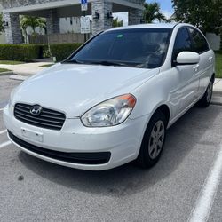 2010 Hyundai Accent