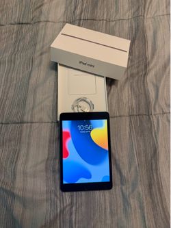 iPad Mini (5th Generation) 64 gb- like new original box
