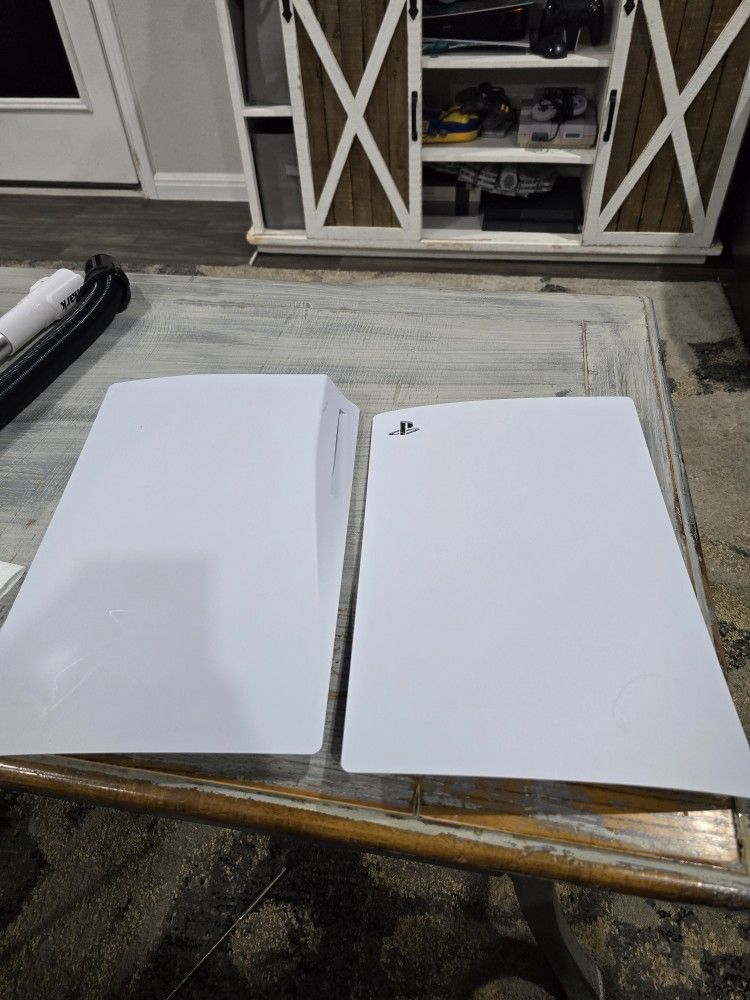 Official Sony PlayStation 5 (PS5) OEM Original White Cover Plates (Disc Version)