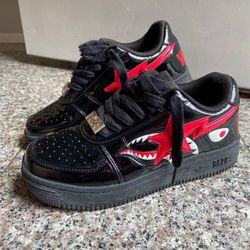 Red/Black Bapestas Size 9