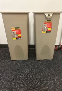 Two tall 23 Gallons Rubbermaid cans Trash Containers