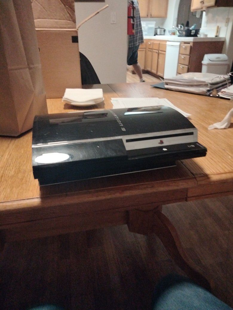 Backwards Compatible PS3 (FOR PARTS!)