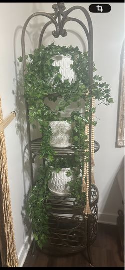 Vintage Style Decorative Shelf