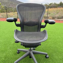 Herman Miller Aeron Classic Size B Fully Loaded Office Chair