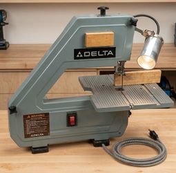 Delta Benchtop Band Saw with Work Light – Smooth & Precise Cutting
