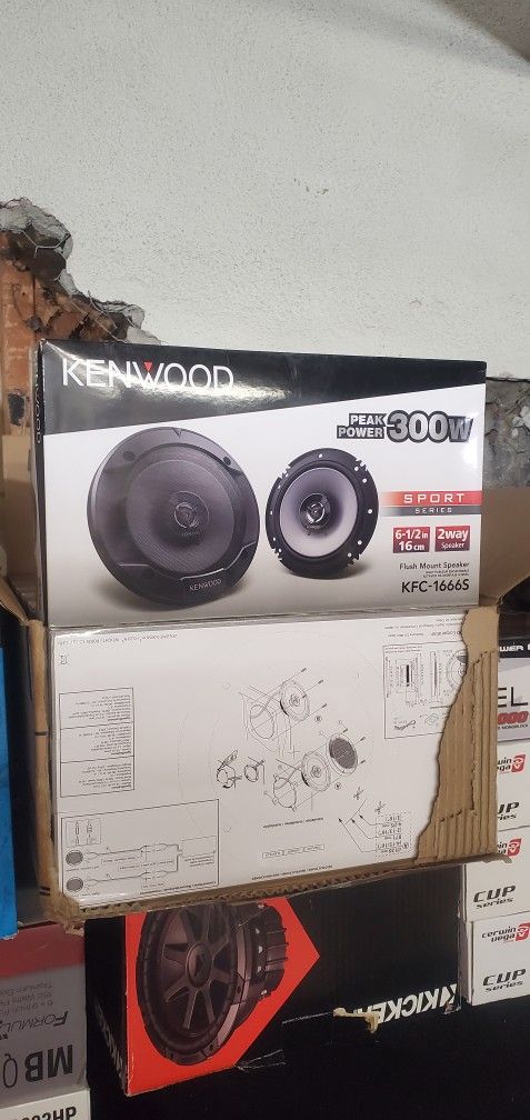 KENWOOD 6 1/2 DOOR SPEAKERS