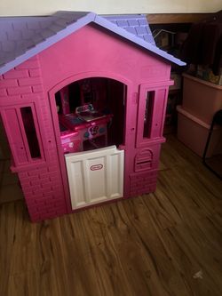 Little tikes house