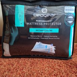 Queen Size Matress Pad (NEW)