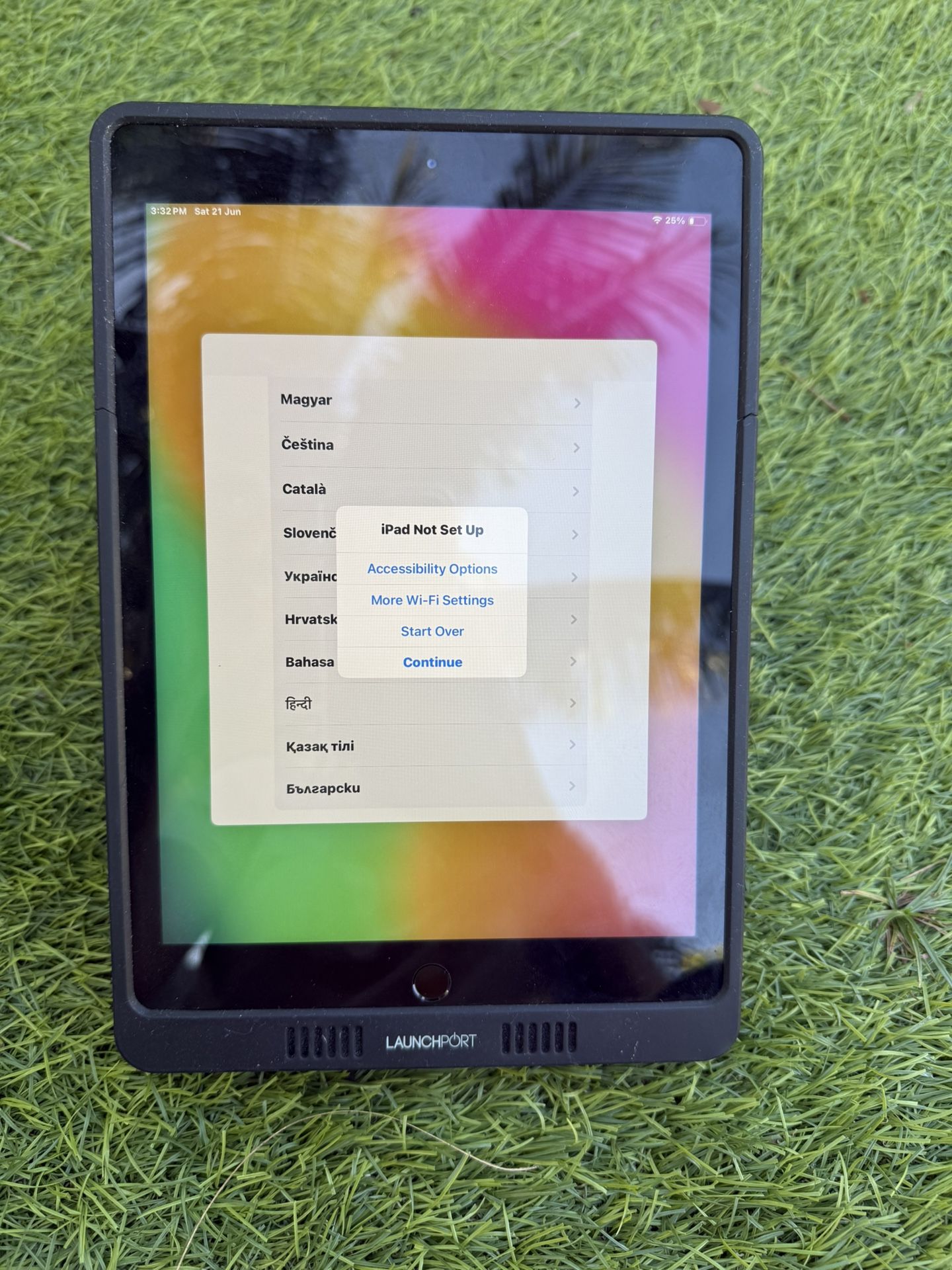 Apple iPad 6th gen WiFi + Cellular with IPort LaunchPort