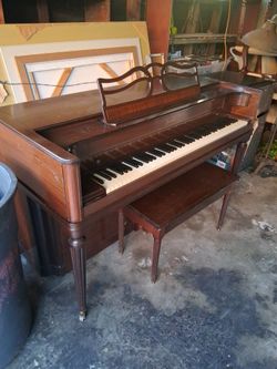 Aerosonic Upright Console Piano with Bench
