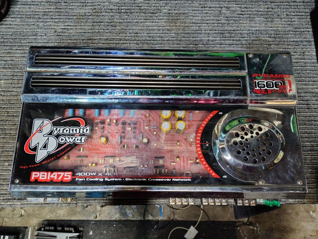 Old school car amplifier pyramid pb 1475 4 Channel Old School