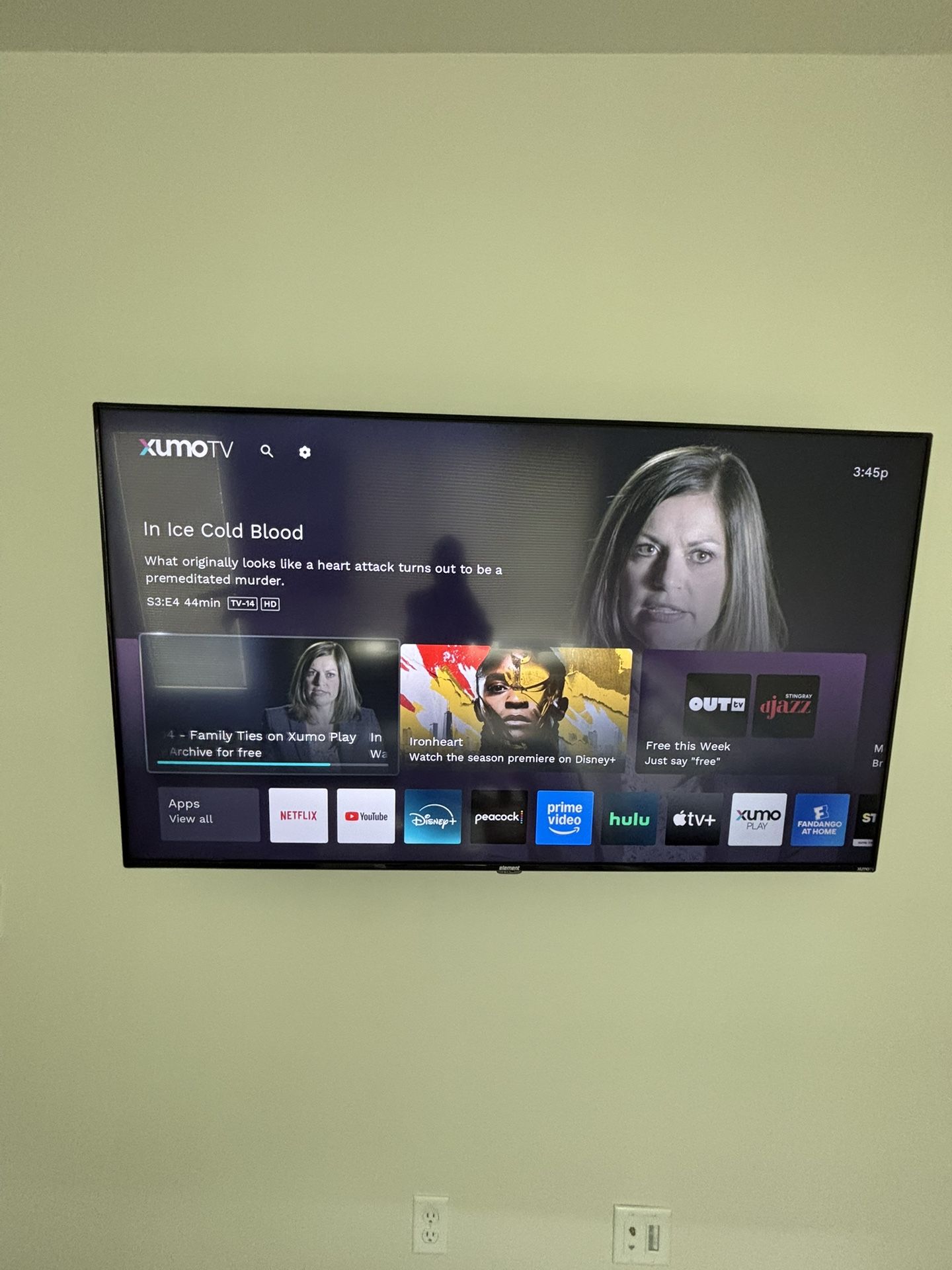 65” Element Roku Tv