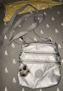 Small Kipling crossbody color silver metallic
