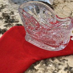 Heavy 24% Lead Crystal Swirl Pattern Sleigh