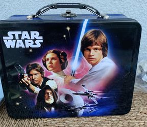 Star Wars lunch box with other Star Wars items