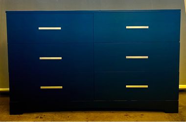 (6) Drawer Dresser