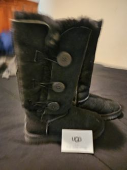 UGG Bailey Button Womens Boots Size 7