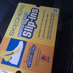 Never worn blue 10.5 mens skechers