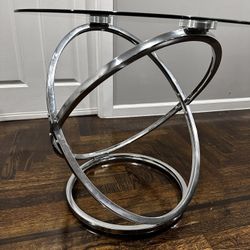 Round End Table 