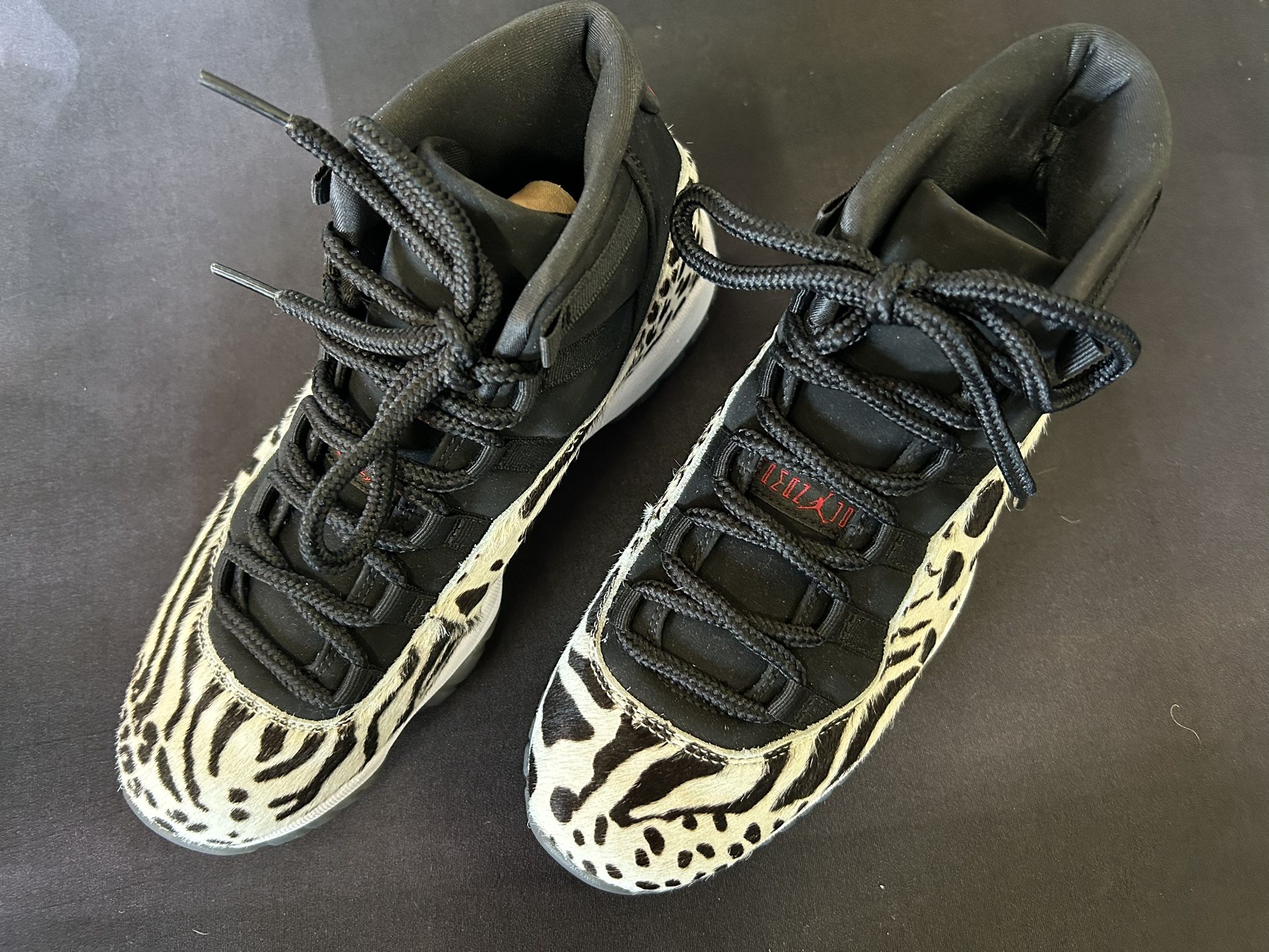 Animal Instinct, Jordan high tops