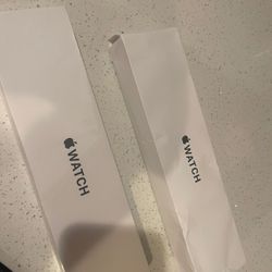 Apple Watch SE 40MM Gold Aluminum Case Starlight Sport Band